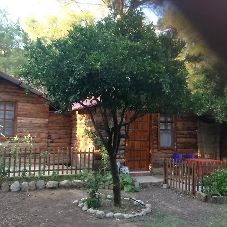 Rosery Karakalem ホームステイ *