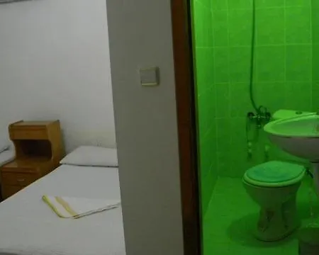 Rosery Karakalem Homestay *